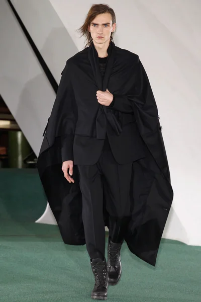 Look 27